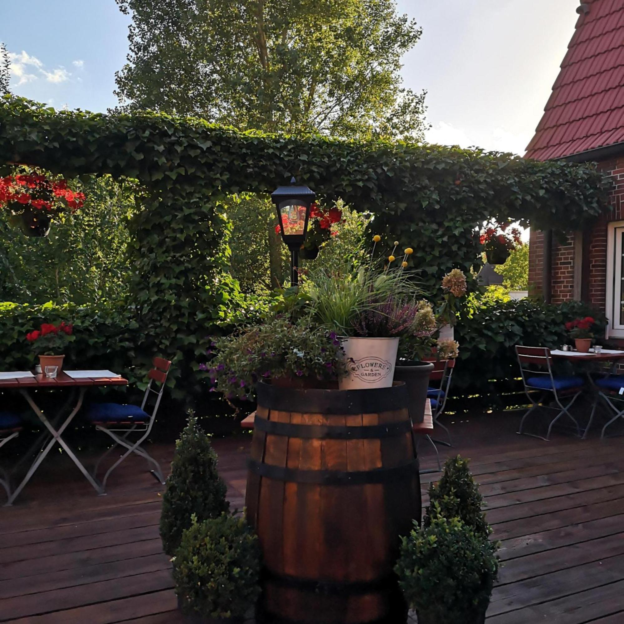 Hotel Gaestehaus Am Herrendeich Nordstrand Exterior foto